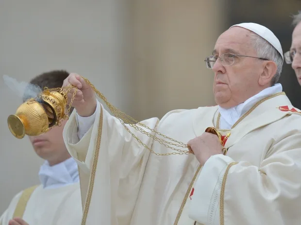 Papa Francisco proclama santos João Paulo II e João XXIII