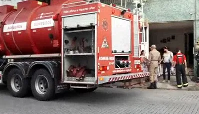 VÍDEO | Casa pega fogo em Itapoã após problema em ventilador