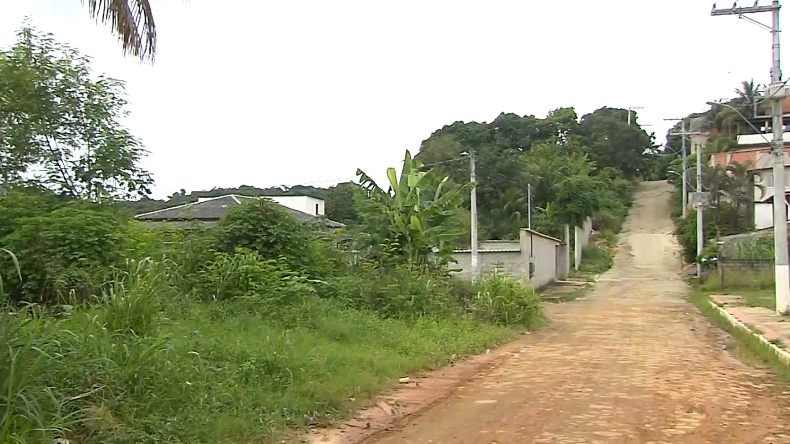 Adolescentes são sequestradas e têm cabelos e dedos cortados após descerem de ônibus