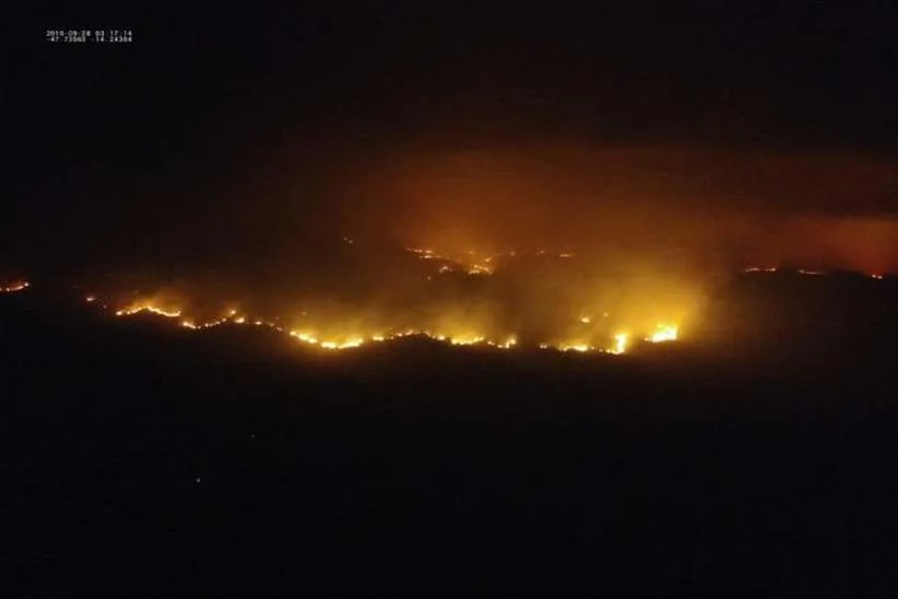 Incêndio de grandes proporções atinge a Chapada dos Veadeiros