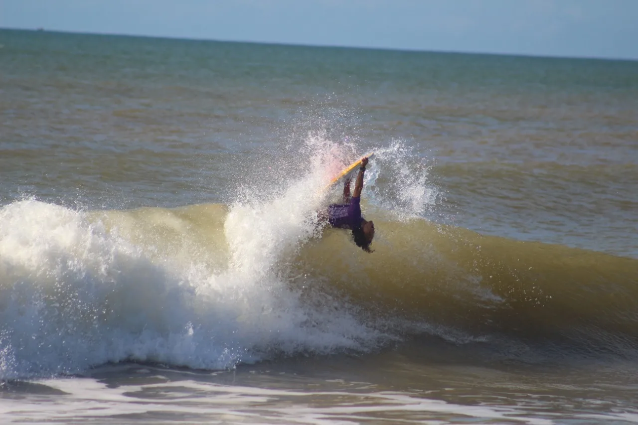 Atletas do Brasil são maioria nas fases finais do Mundial de Bodyboarding no ES