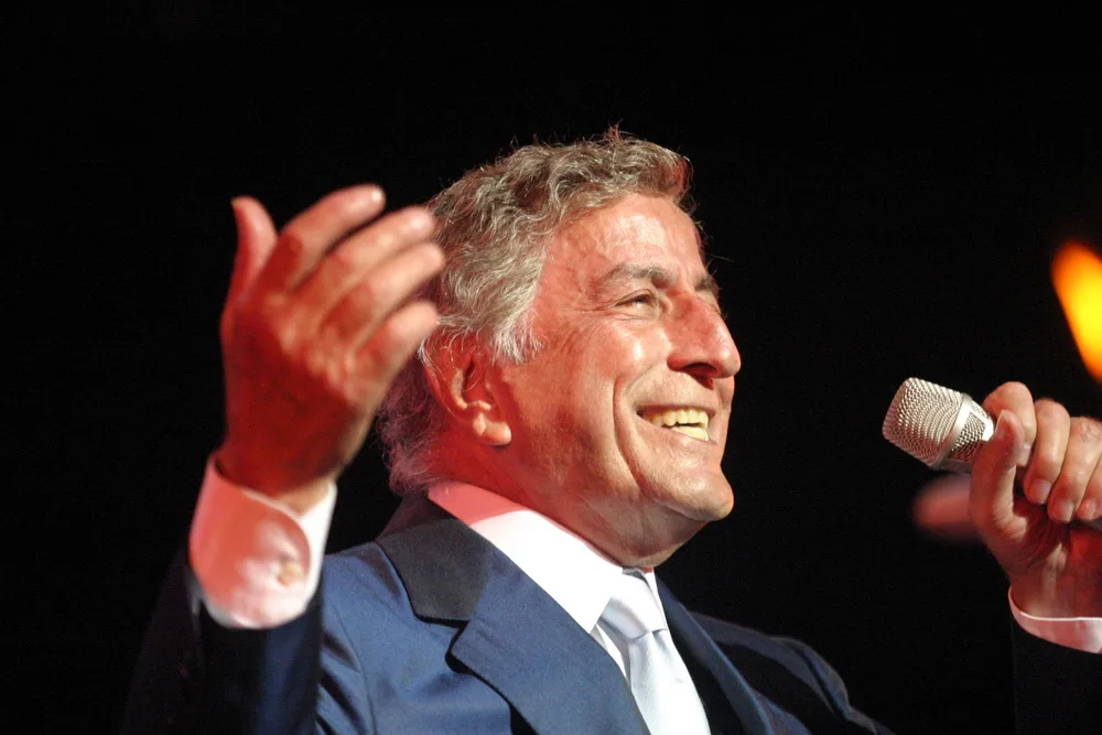 Tony Bennett revela luta contra Alzheimer aos 94 anos de idade