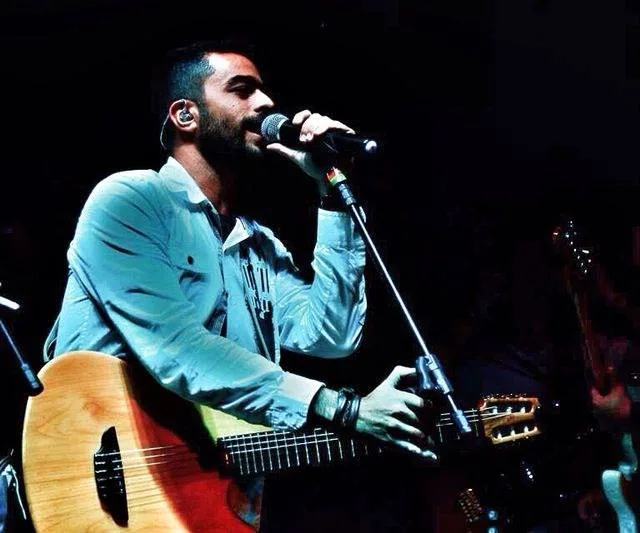 Vocalista da banda Kalifa, Diego Lyra se apresenta em Vila Velha