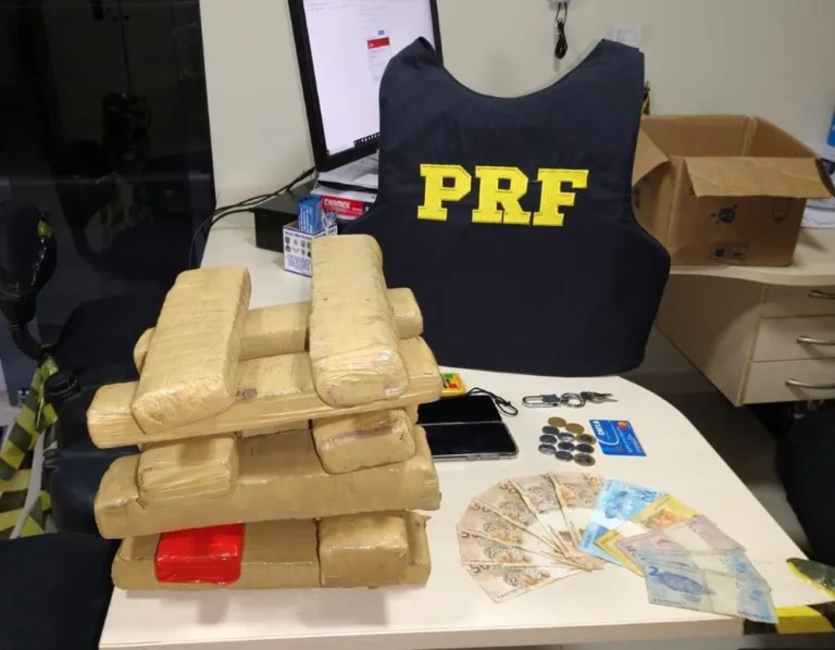 Operação da PRF apreende 24kg de haxixe e 12 tabletes de maconha no ES