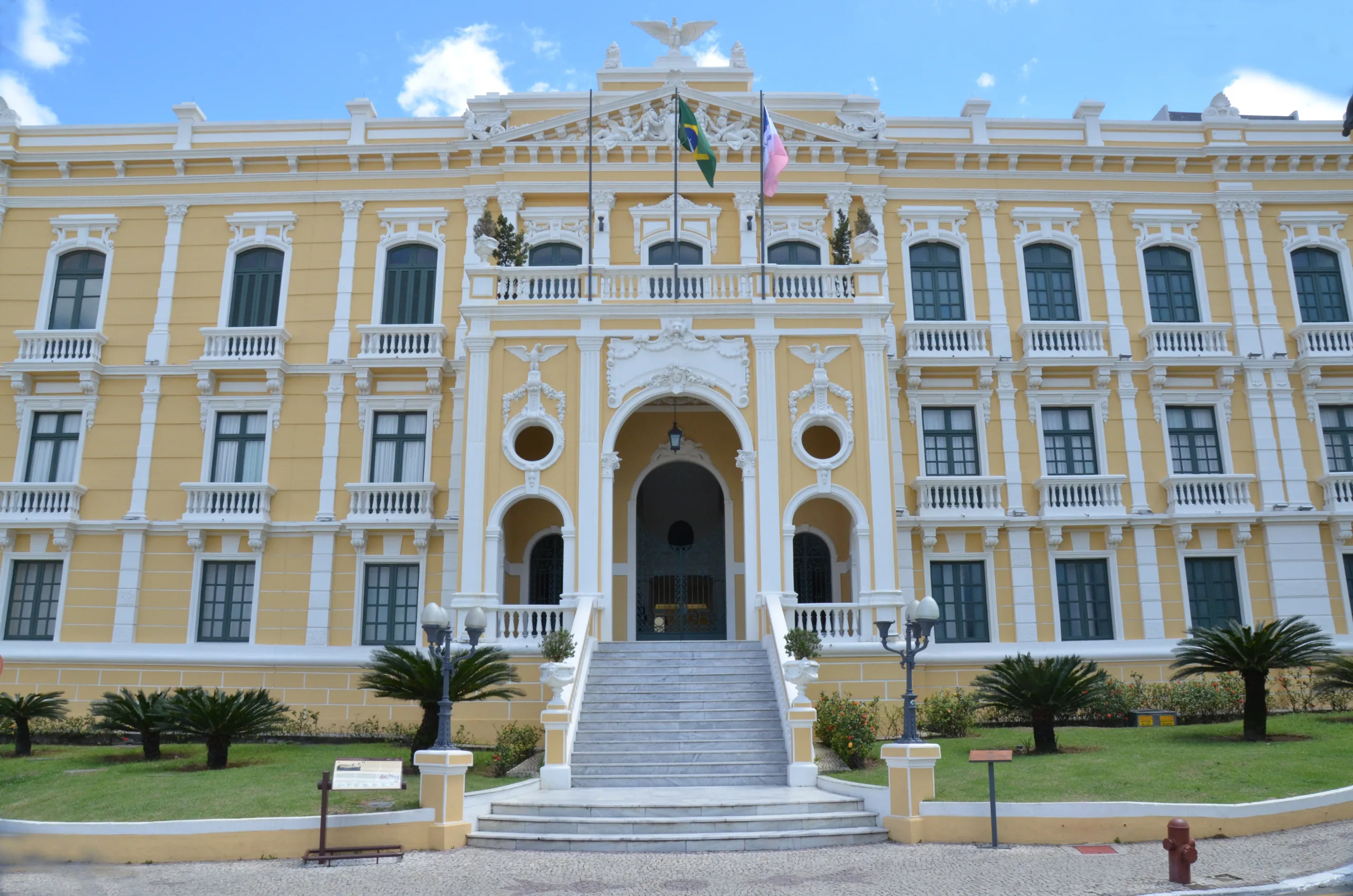 Governo repudia invasão ao Palácio Anchieta e reafirma compromisso com diálogo