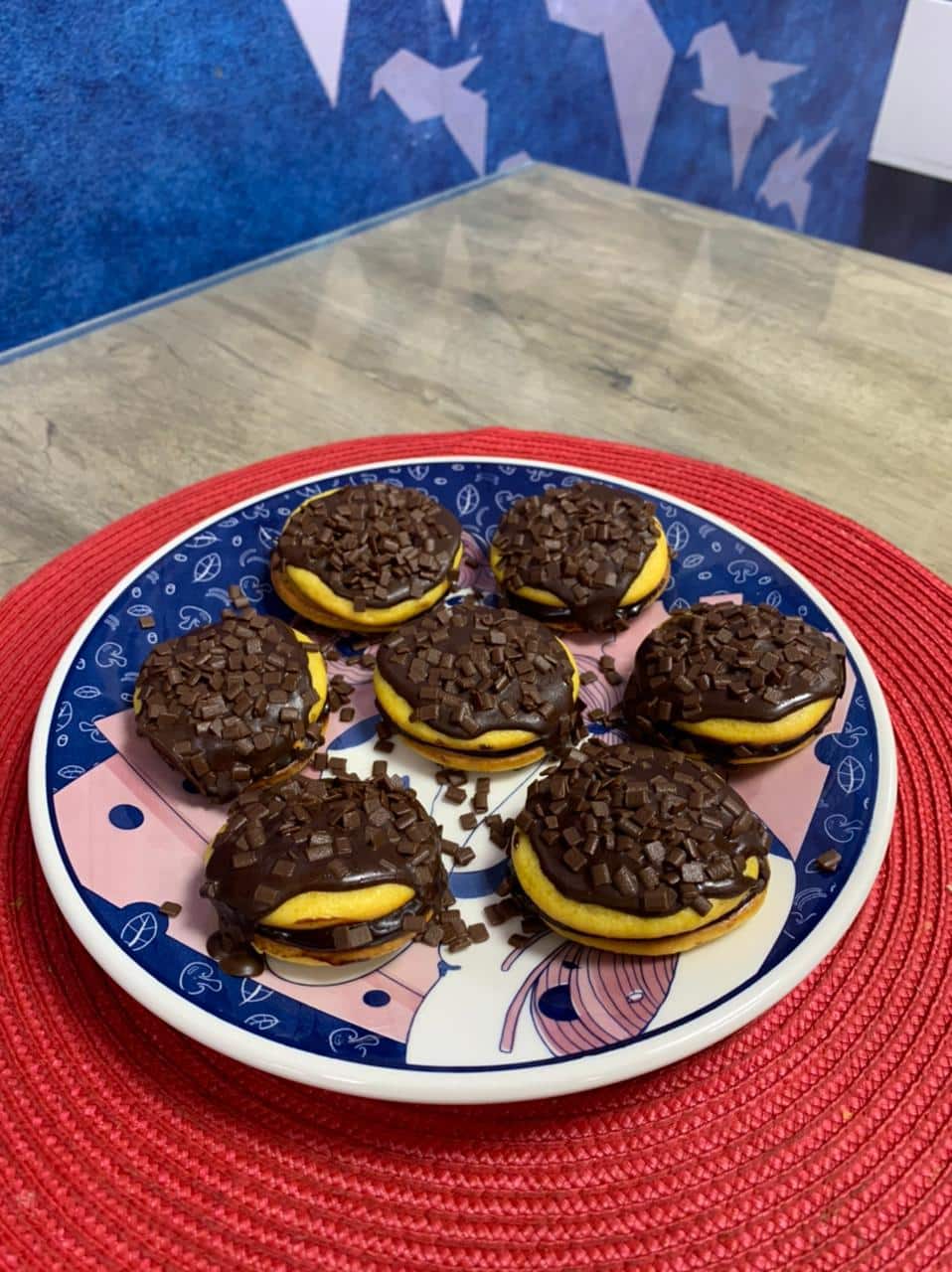 Bolinho de cenoura com recheio de chocolate