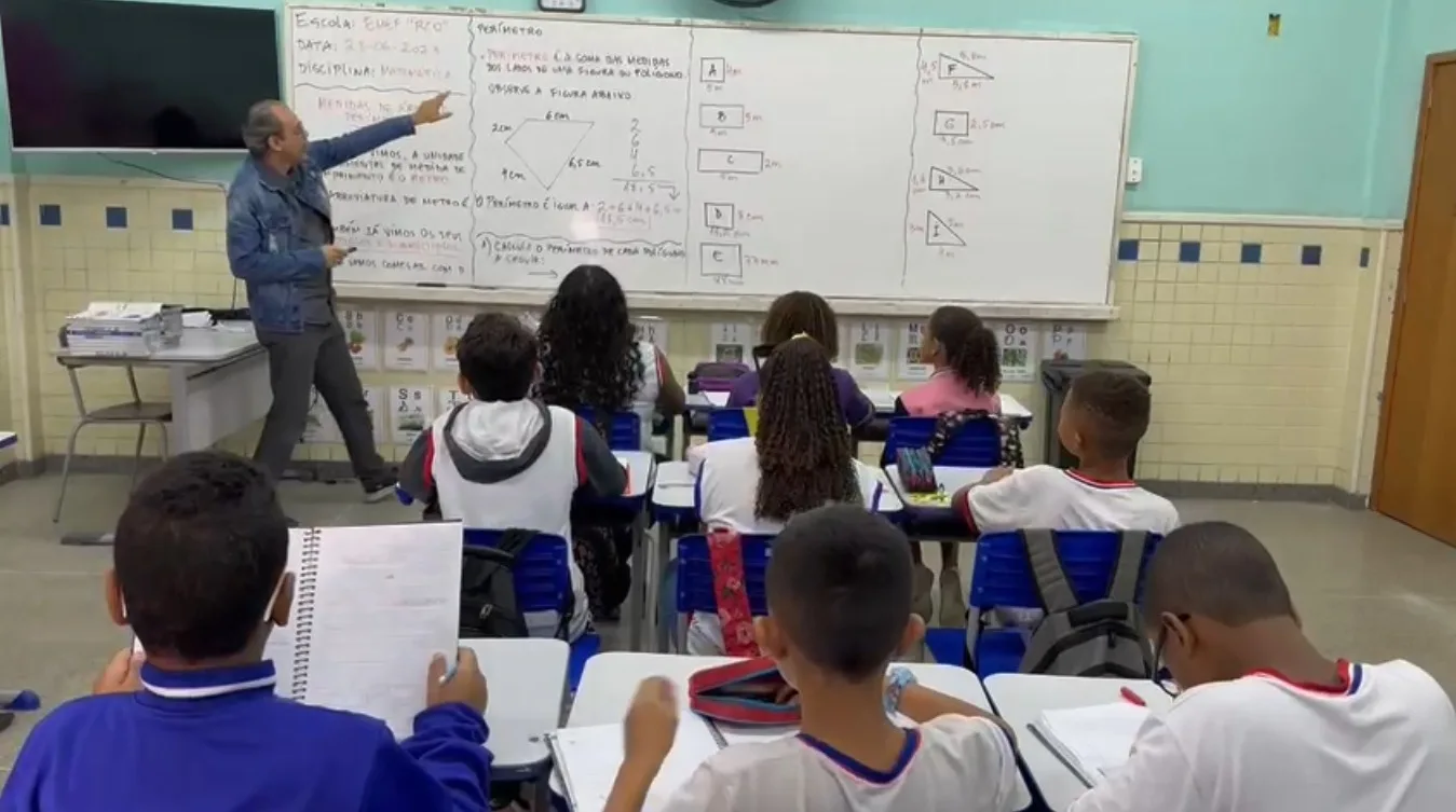 Alunos com baixo rendimento mudam de "rota" e viram destaque em escolas de Vitória