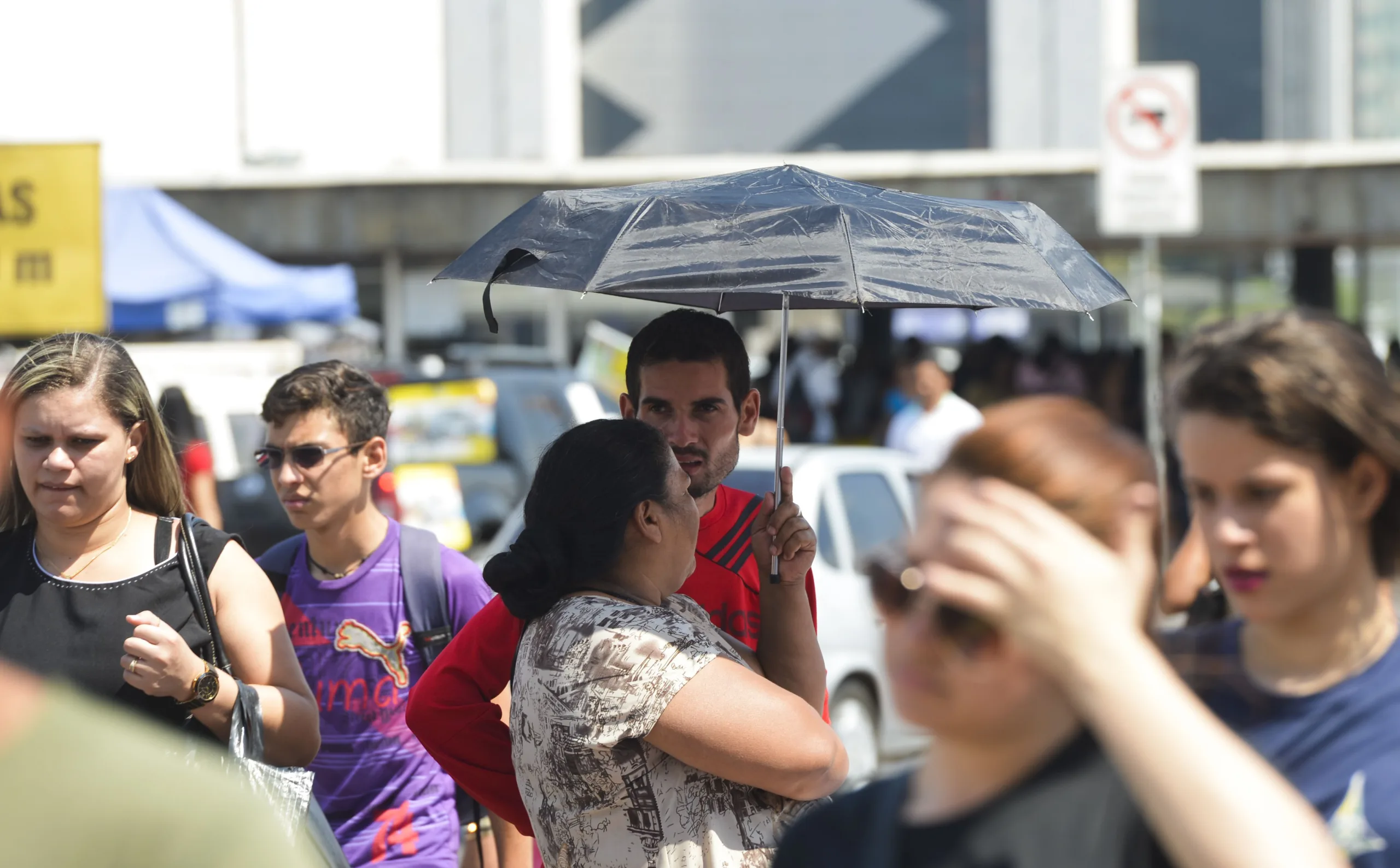 Onda de calor atinge Brasília (Wilson Dias/Agência Brasil)