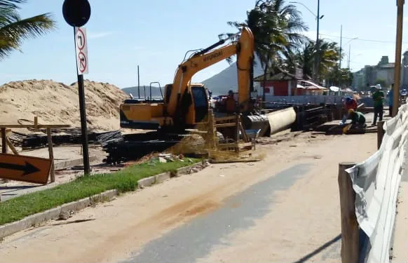 Empresa terá de explicar atraso nas obras de recuperação da orla de Piúma