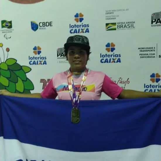 Nadador de Guarapari conquista quatro medalhas de ouro nas Paralimpíadas Escolares