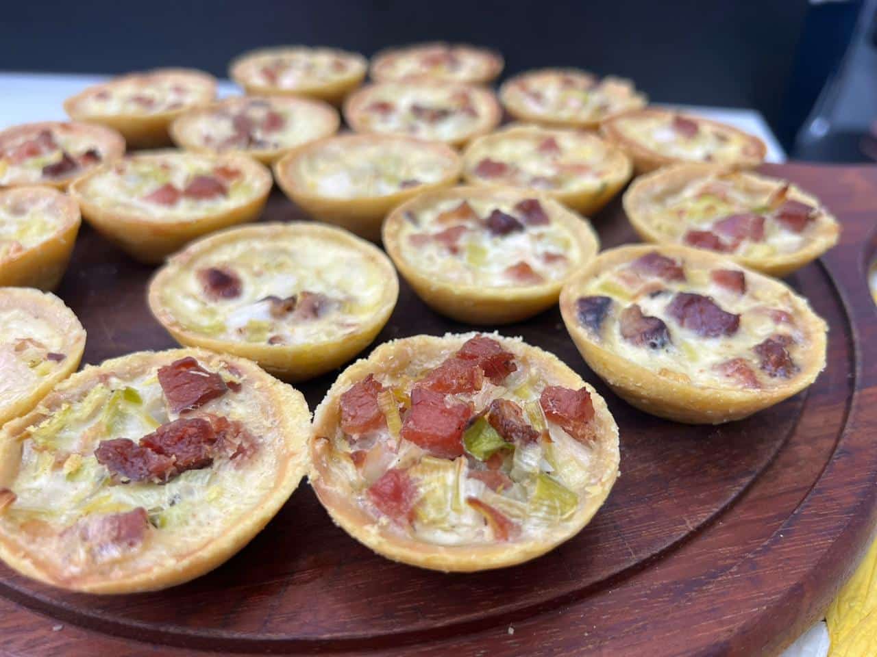 Deliciosa quiche de alho poro e bacon