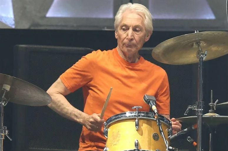 Morre Charlie Watts, baterista da banda Rolling Stones