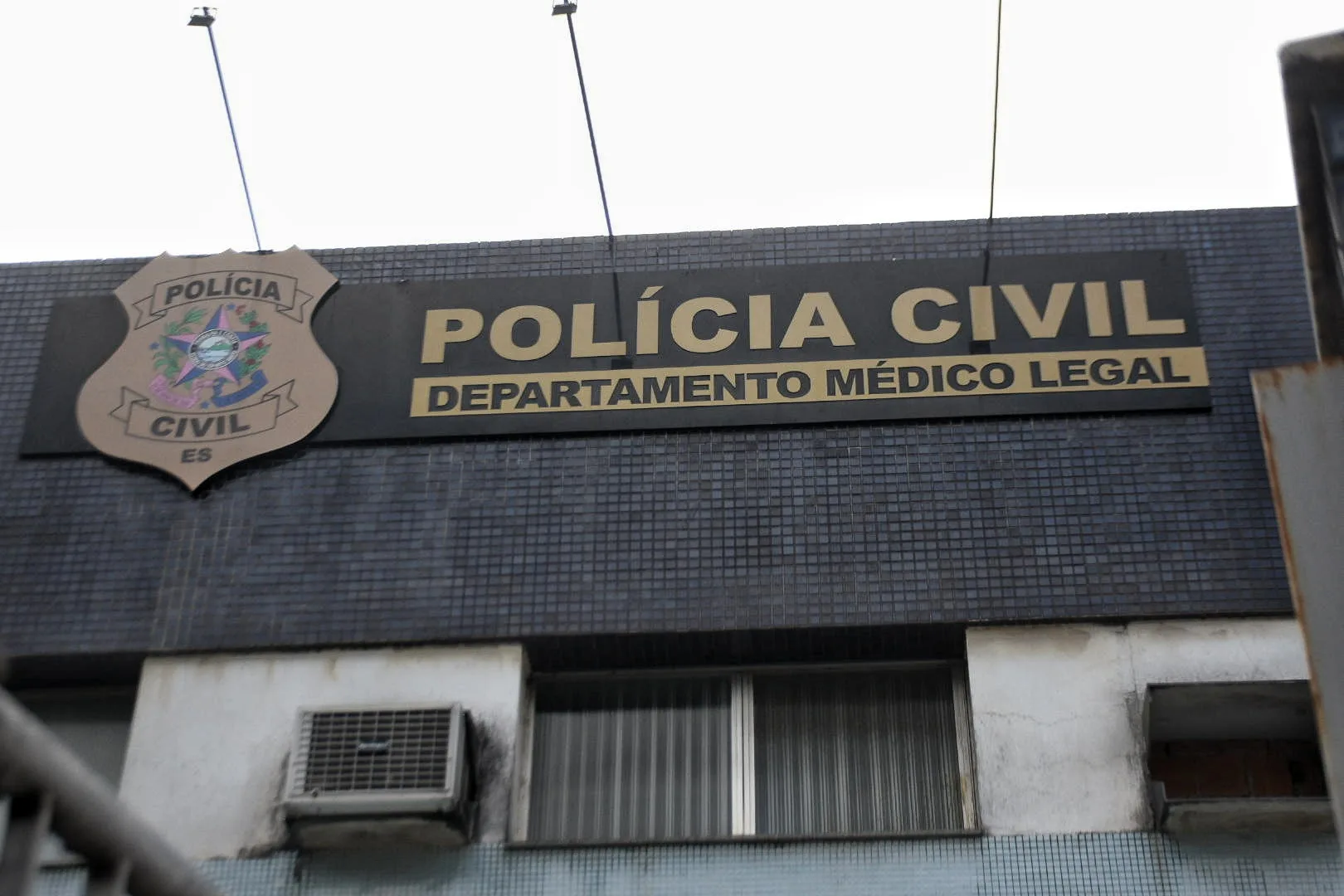 Homem é morto a tiros na principal avenida de bairro de Cariacica