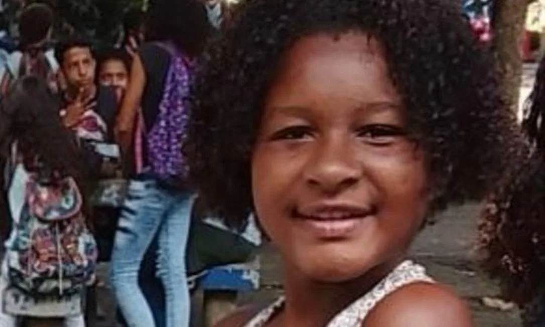 Polícia encontra vestígios de veneno em corpo de menina morta no Rio de Janeiro