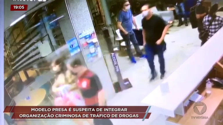 Modelo presa é suspeita de integrar organização criminosa e tráfico de drogas no Distrito Federal Modelo presa é suspeita de integrar organização criminosa e tráfico de drogas no Distrito Federal