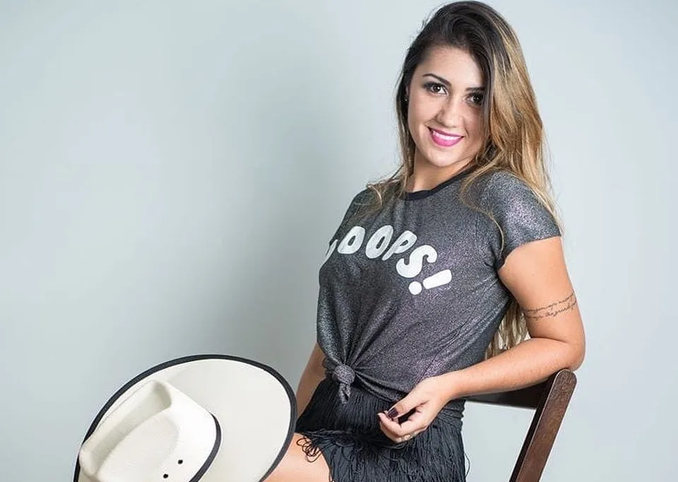 Cantora capixaba que desapareceu em MG ainda não sabe quando voltará aos palcos