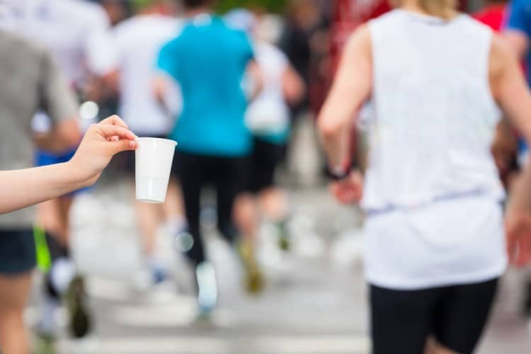 Dicas de hidratação para encher sua "caixa d’água" antes, durante e após a Corrida Fortlev