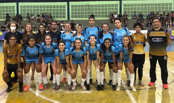 Ufes e Multivix mostram força na estreia do Futsal Feminino nos Jogos Universitários