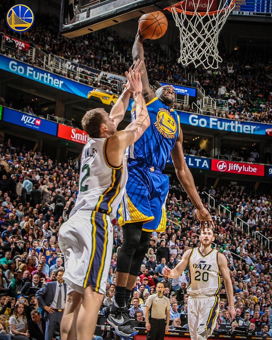 Warriors bate o Jazz na prorrogação e fica mais perto do recorde na NBA