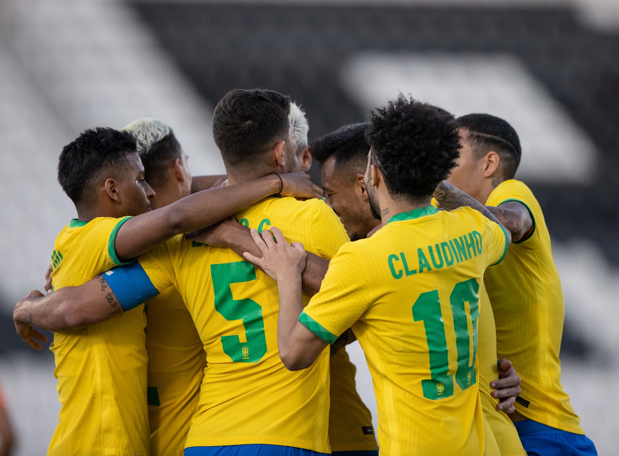 Seleção olímpica recebe atletas que atuam no Brasil antes de viagem ao Japão