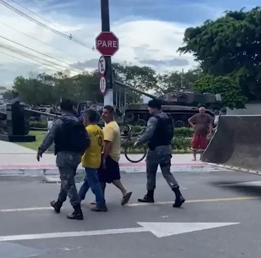 Dois bolsonaristas são presos durante desmonte de acampamento na Prainha