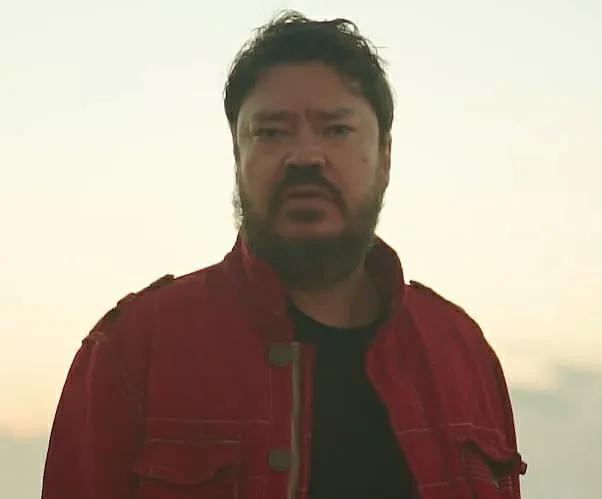 Capixaba lança single com participação de Renato Casanova, do Casaca