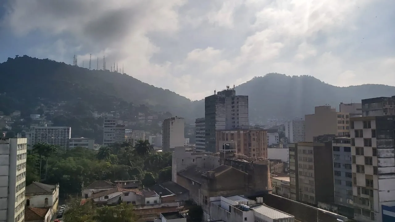 VÍDEO| Saiba o que causou neblina que encobriu Grande Vitória nesta sexta-feira