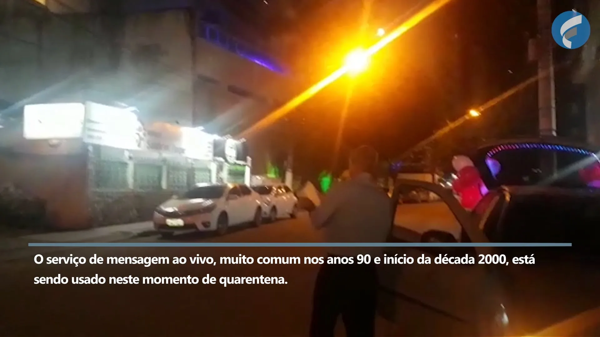 Feliz aniversário: em tempos de isolamento, carros de mensagens ao vivo estão de volta