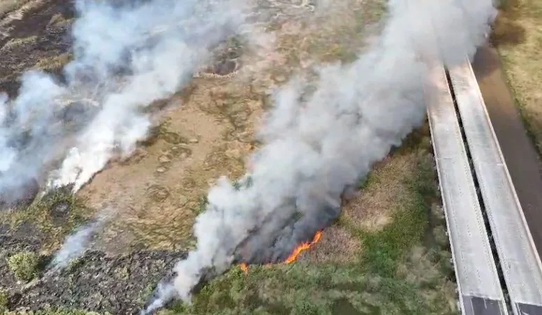 Imagens aéreas mostram dimensão do incêndio no Contorno do Mestre Álvaro