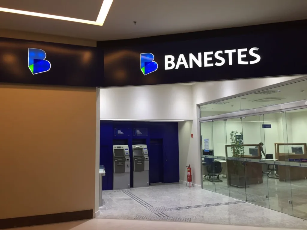 agencia banestes no praia da costa