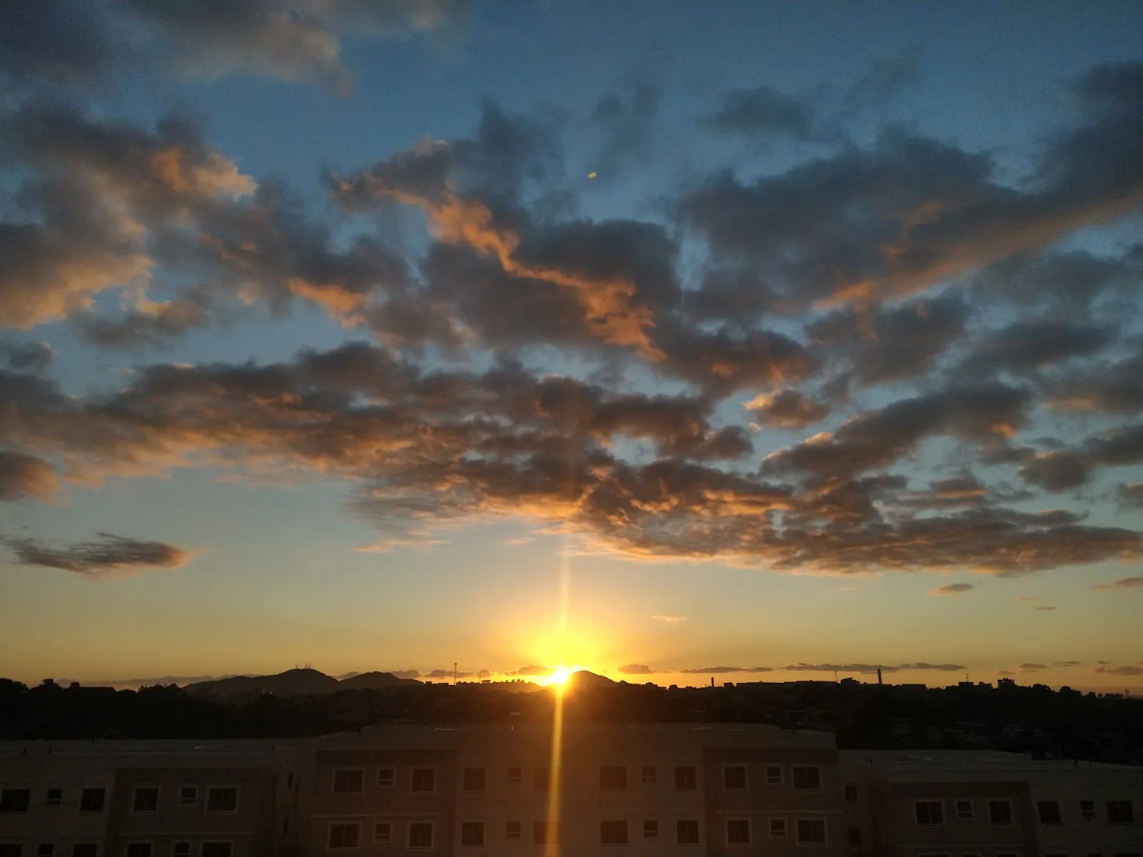 Sol ou chuva? Veja como fica o tempo para este fim de semana no ES