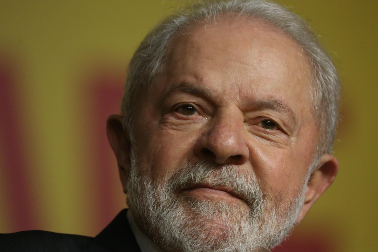 Lula diz que 'falta vergonha na cara da elite' ao culpá-la por fome no Brasil