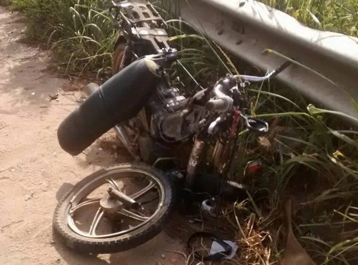 Motociclista morre ao bater em caminhão na Rodovia do Frade em Cachoeiro