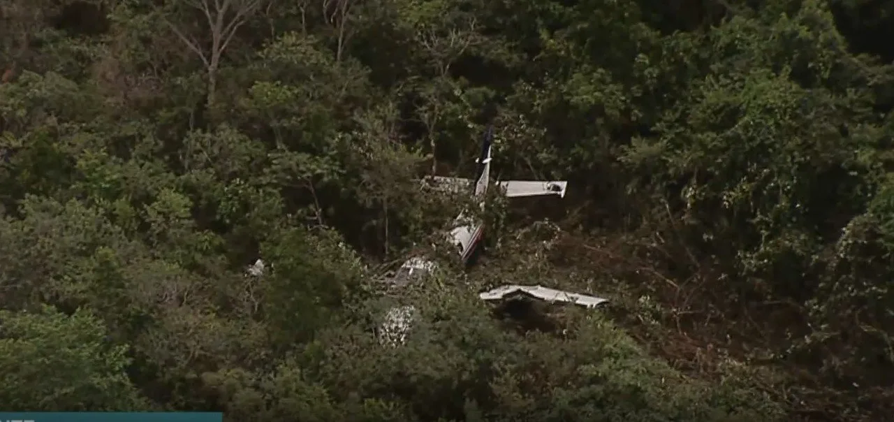 Avião com cinco pessoas cai na fazenda do ex-piloto Nelson Piquet