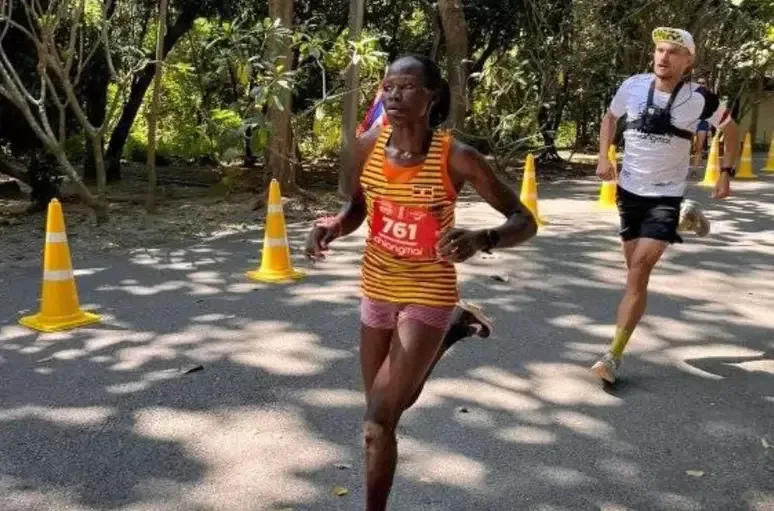 Maratonista morre após sofrer queimaduras em ataque de namorado com gasolina