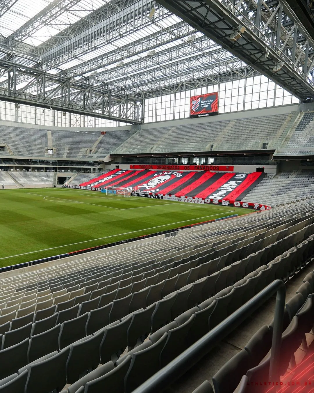 De olho na liderança, Athletico e Fortaleza se enfrentam na Arena da Baixada