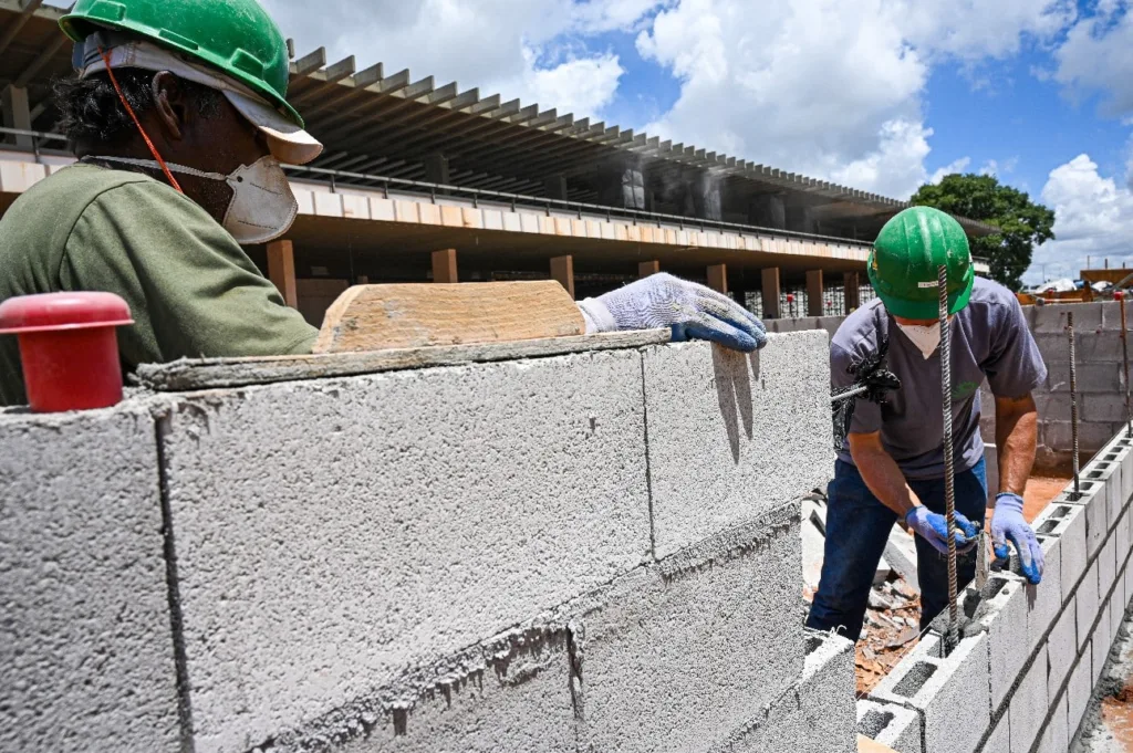 emprego em abril. construção civil é destaque 