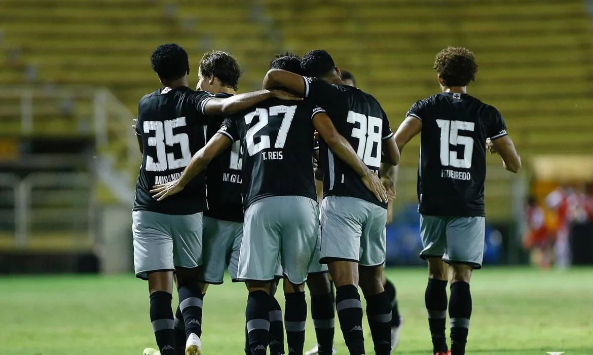 Fora das semifinais do Cariocão, jogadores do Vasco já projetam Série B