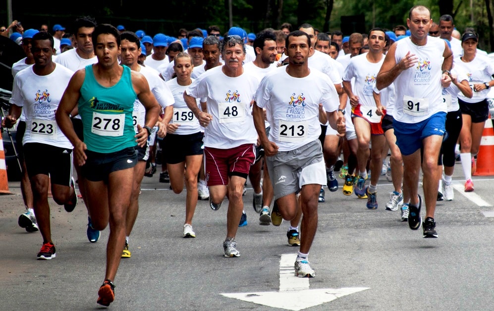 Doe fraldas geriátricas e inscreva-se na Corrida Circuito do Aço