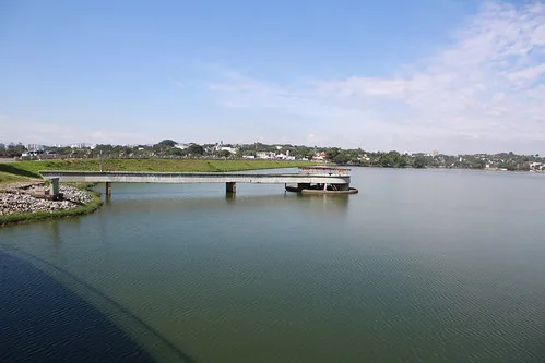 Explosão em obra da Lagoa da Pampulha, em BH, deixa 5 feridos