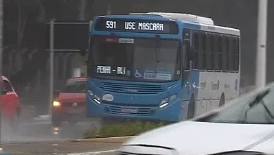 Bandido faz oração antes de anunciar assalto em ônibus de Cariacica