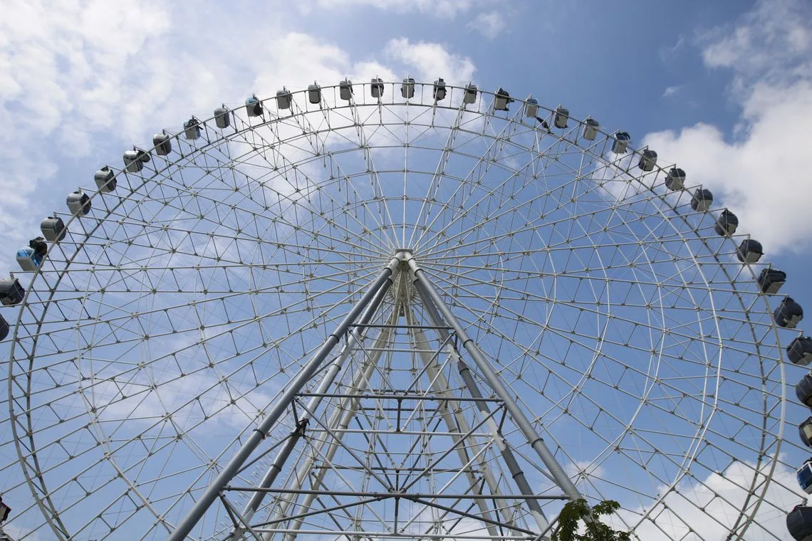 Roda gigante Rio Star que será inaugurada em dezembro, na zona portuária do Rio de Janeiro.