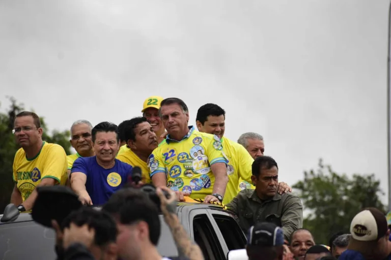 Bolsonaro no ES: ex-presidente discursou na Prainha em Vila Velha. Foto: Thiago Soares/Folha Vitória