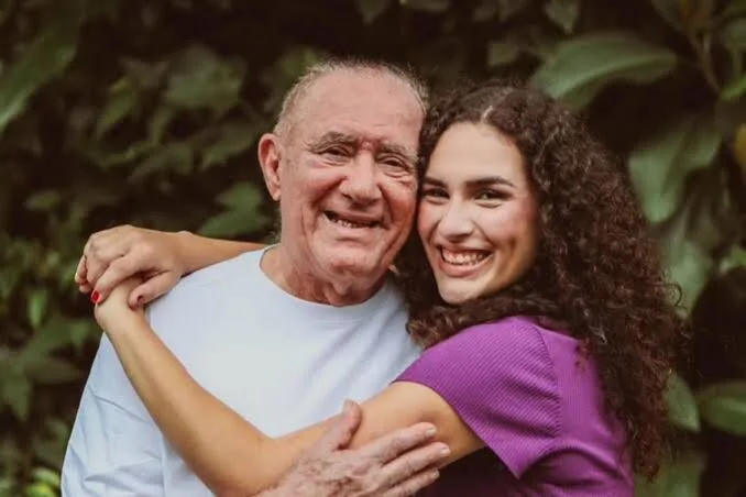 Renato Aragão sai em defesa da filha: "Orgulho da mulher que você é"