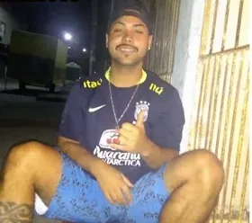 Jovem é morto a tiros após sair de bar na Serra