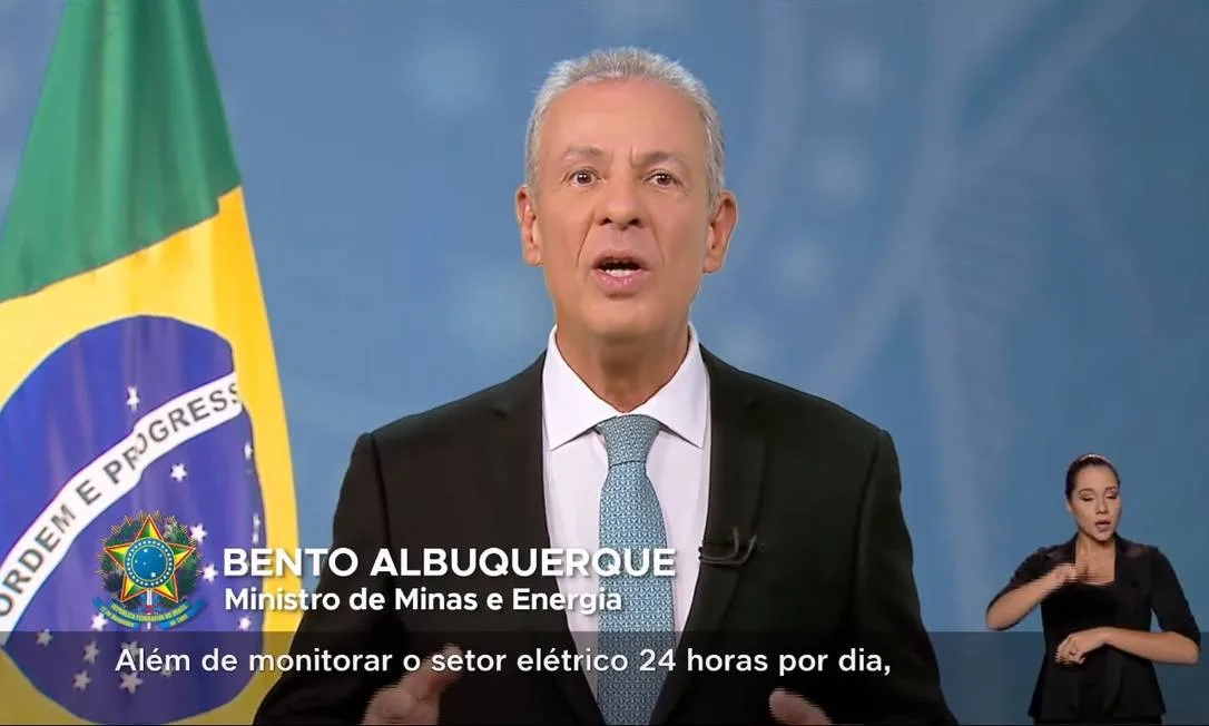 Na TV, ministro diz que crise hídrica se agravou e pede economia de energia