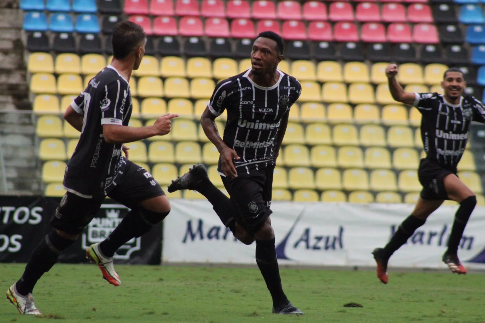 Rio Branco bate o Pinheiros e espera por Real Noroeste ou Nova Venécia nas semis da Copa ES