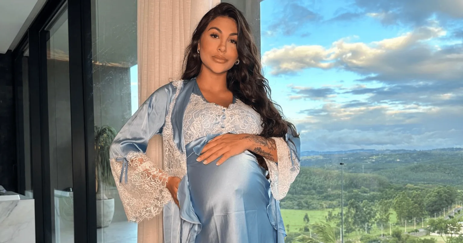 Capixaba Jheny grávida de Arthur Aguiar: "Farei tudo para ser a melhor mãe" (Foto: Reprodução/Instagram @jhenysantucci) Capixaba Jheny grávida de Arthur Aguiar: "Farei tudo para ser a melhor mãe" (Foto: Reprodução/Instagram @jhenysantucci)