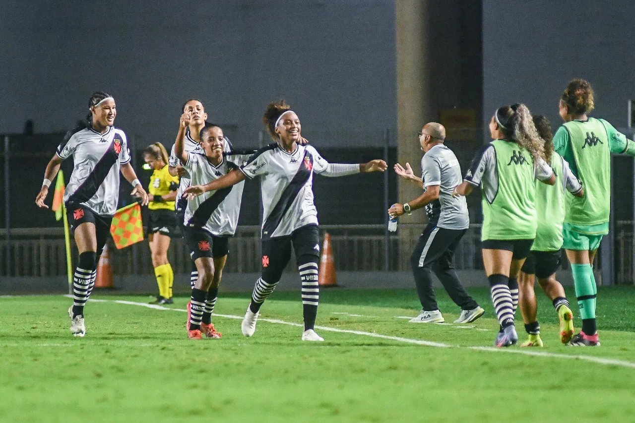 Brasileirão Feminino: Vasco vence o Vila Nova no Kleber Andrade