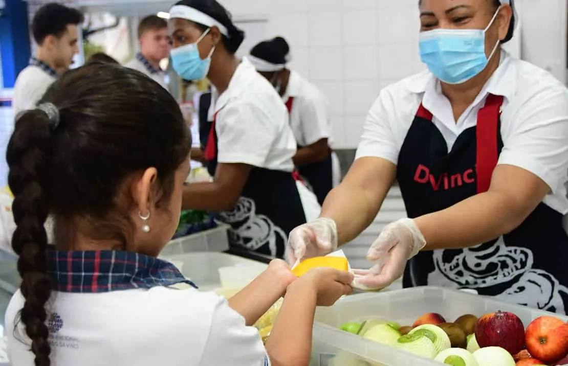 Escolas ensinam alunos a ter relação saudável com a comida